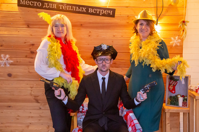 Новогоднее украшение зала для корпоратива в Йошкар-Оле